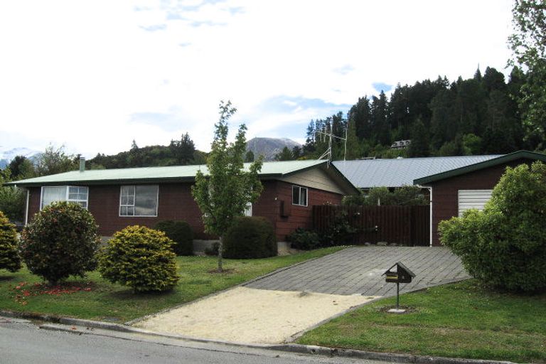 Photo of property in 2 Chalet Crescent, Hanmer Springs, 7334