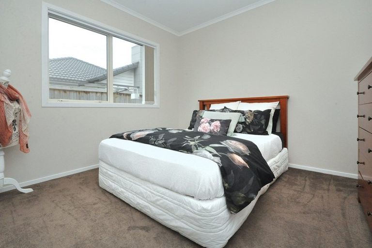 Photo of property in 11 Paso Fino Crescent, Karaka, Papakura, 2113