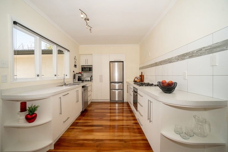 Photo of property in 24 Fraser Court, Roslyn, Palmerston North, 4414