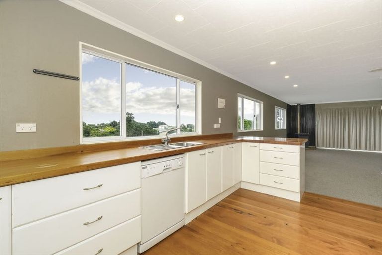Photo of property in 129 Park Avenue, Waitarere Beach, Levin, 5510
