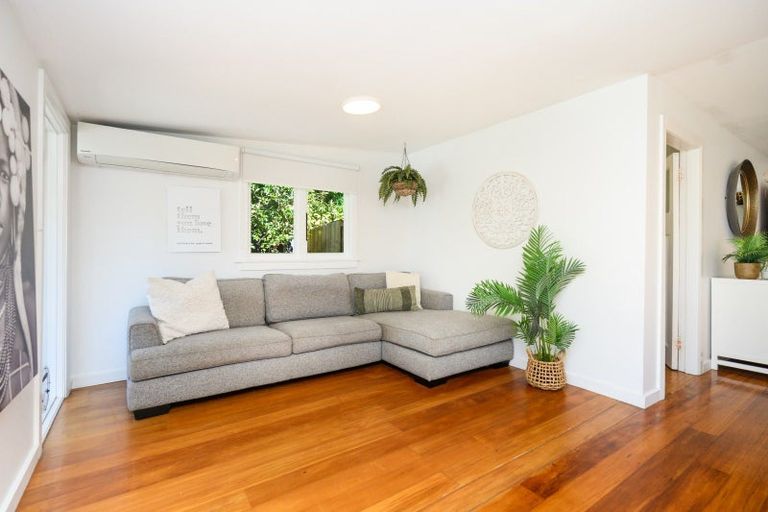 Photo of property in 10 Elmira Avenue, Hokowhitu, Palmerston North, 4410