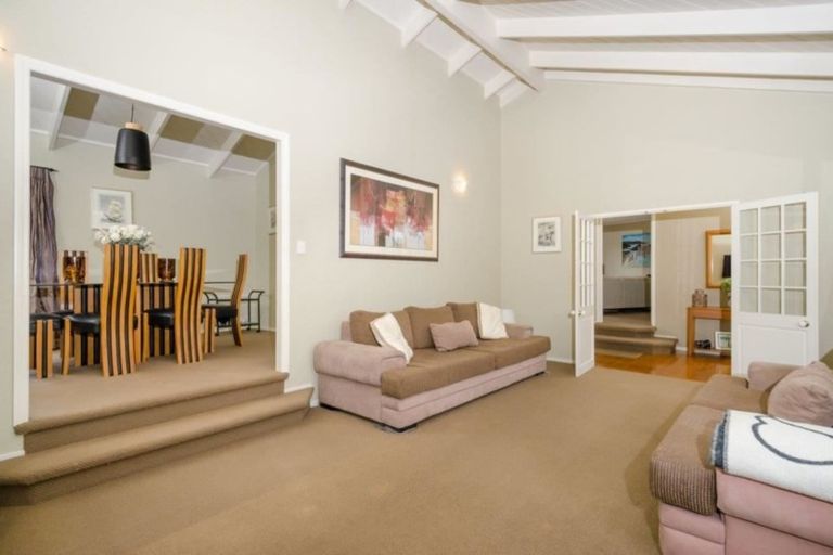 Photo of property in 79 Tawa Road, Kumeu, 0891