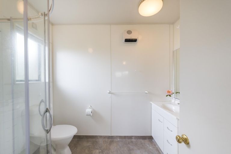 Photo of property in 8 Colorado Crescent, Milson, Palmerston North, 4414