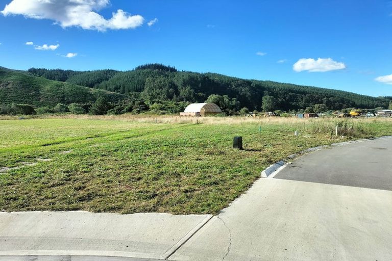 Photo of property in 17 William Dale Place, Wakefield, 7025