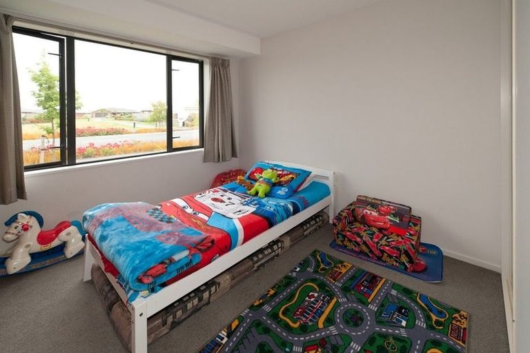 Photo of property in 1 Duggan Close, Rolleston, 7614