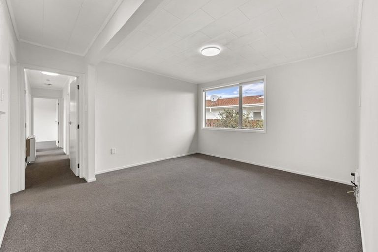 Photo of property in 30 Shanly Street, Brown Owl, Upper Hutt, 5018