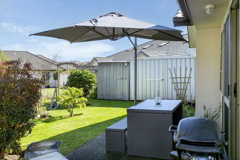 Photo of property in 33 Lakeridge Close, Rangatira Park, Taupo, 3330