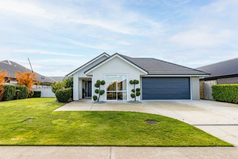 Photo of property in 51 Norfolk Drive, Cambridge, 3434