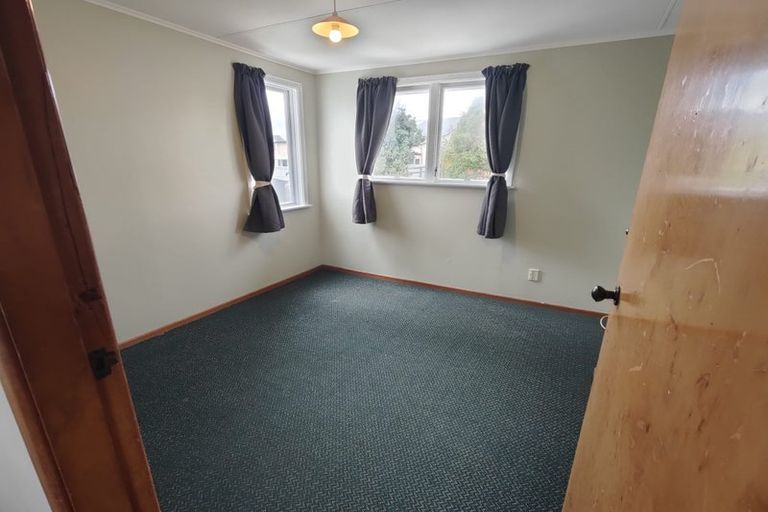 Photo of property in 2a-b Waihemo Street, Waitangirua, Porirua, 5024