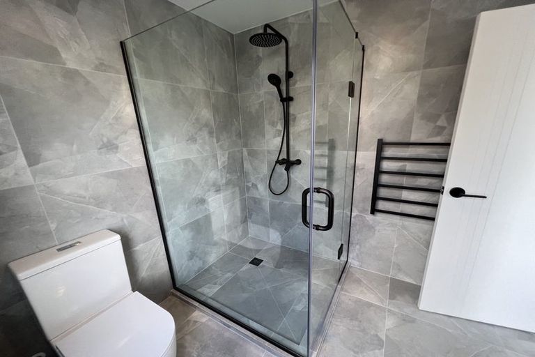 Photo of property in 38a Mcwhirters Farm Lane, Massey, Auckland, 0614