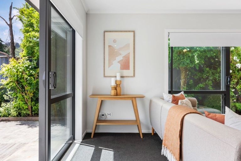 Photo of property in 11 Poplar Grove, Ebdentown, Upper Hutt, 5018