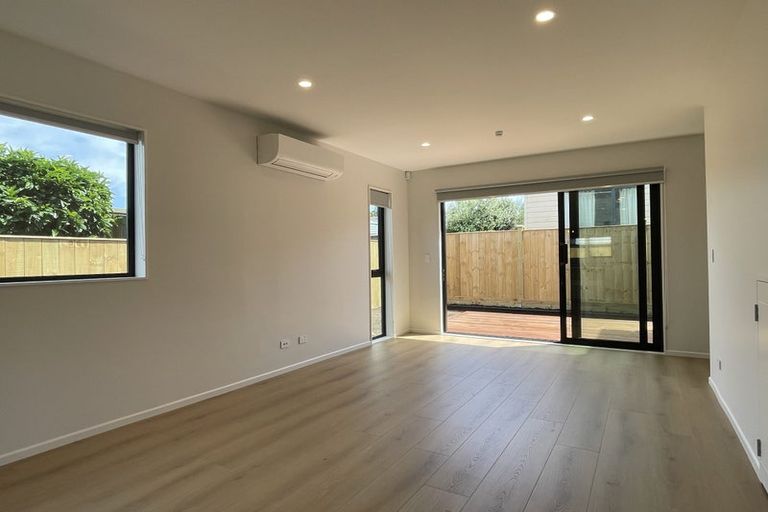 Photo of property in 6 Vanbrugh Place, Bucklands Beach, Auckland, 2014