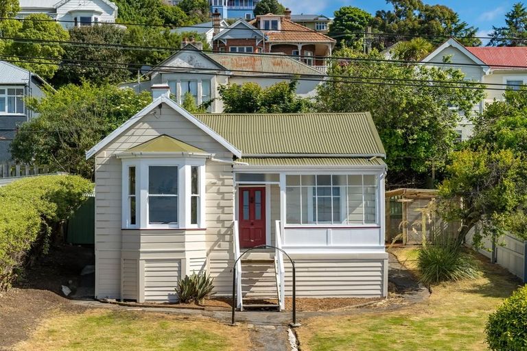 Photo of property in 14 Bridge Street, Clyde Hill, Dunedin, 9011