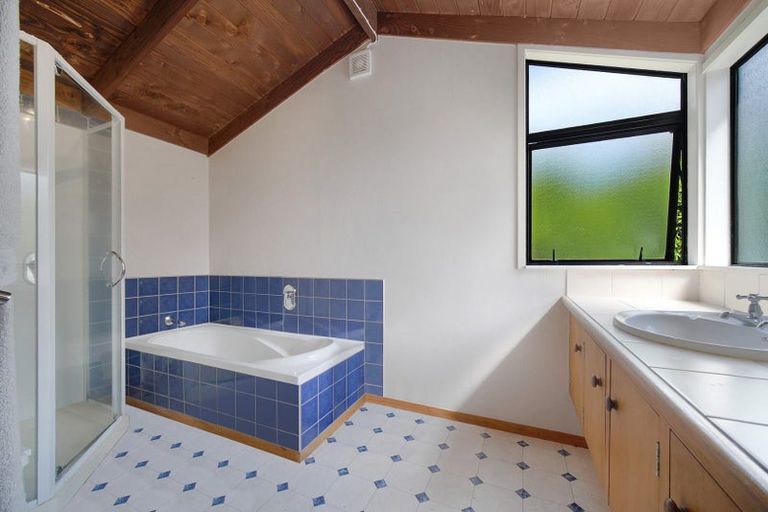 Photo of property in 11 Dunolly Place, Pukekohe, 2120