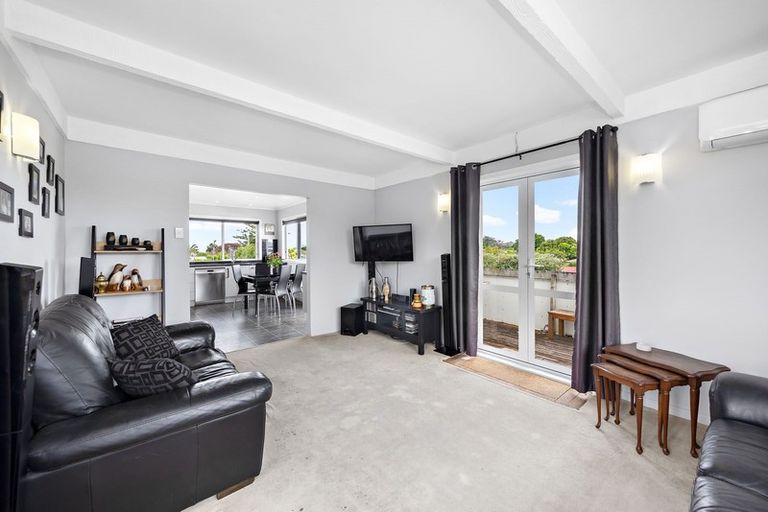 Photo of property in 5 Matapouri Road, Mangere Bridge, Auckland, 2022