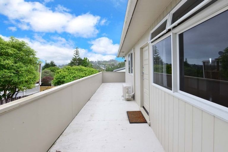 Photo of property in 56 Brian Crescent, Stanmore Bay, Whangaparaoa, 0932