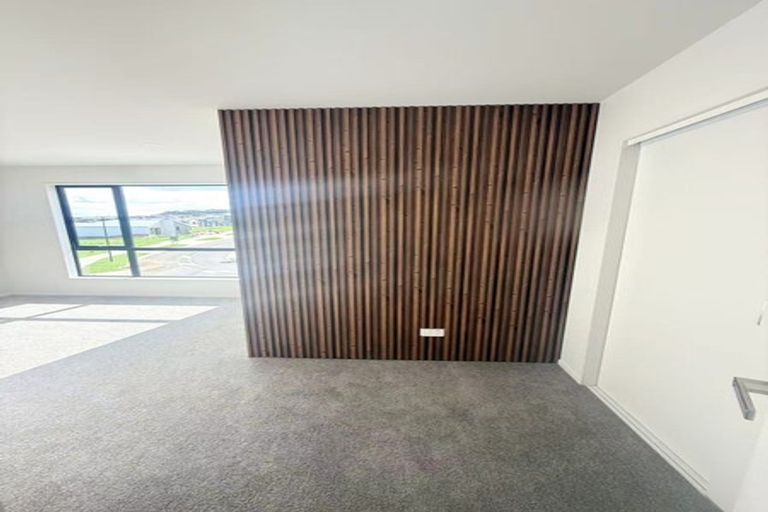 Photo of property in 22 Piringa Road, Pukekohe, 2120