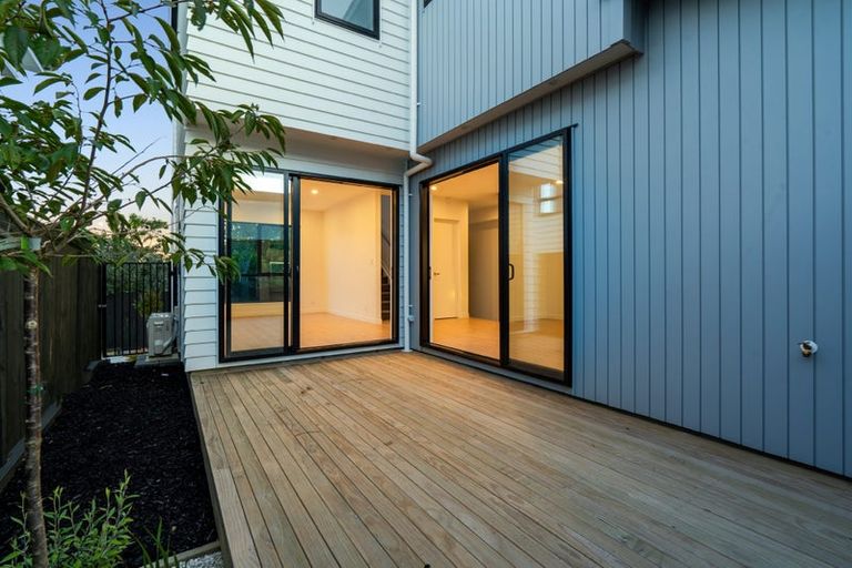 Photo of property in 24b Killarney Avenue, Torbay, Auckland, 0630