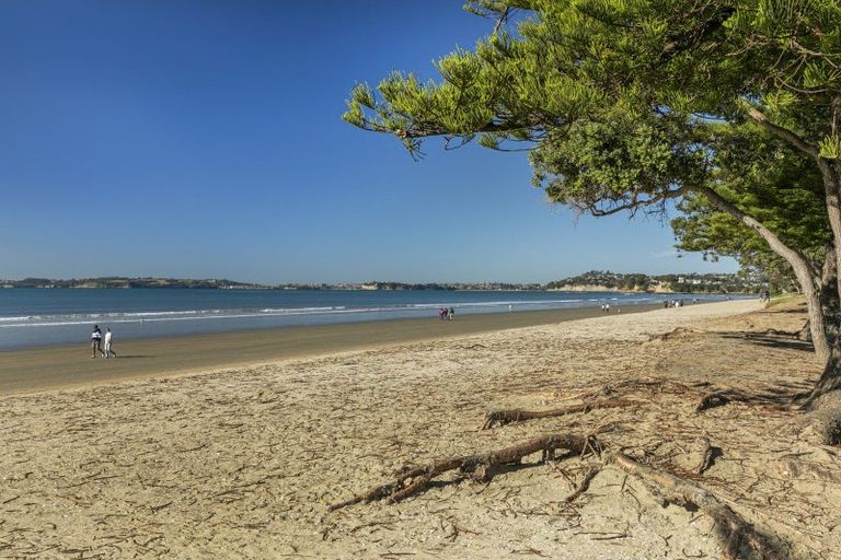 Photo of property in 8/3 Riverside Road, Orewa, 0931