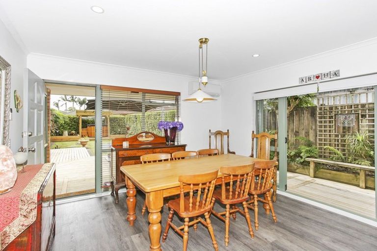 Photo of property in 24 Ranch Place, Pukekohe, 2120