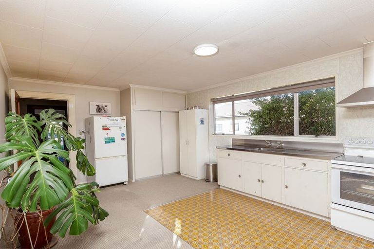 Photo of property in 76 Shearman Street, Waimate, 7924