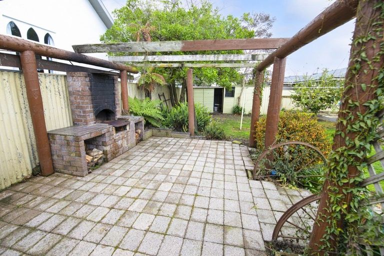Photo of property in 3 Barton Avenue, Marewa, Napier, 4110