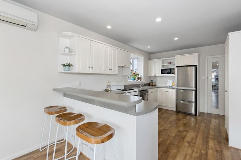 Photo of property in 4 Jarrow Place, Halswell, Christchurch, 8025