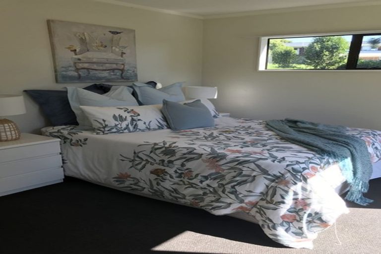 Photo of property in 2/113 Manuka Road, Bayview, Auckland, 0629