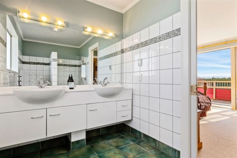 Photo of property in 1401 Tram Road, Swannanoa, Rangiora, 7475