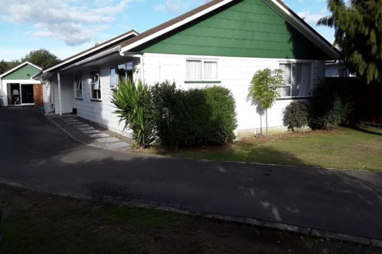Photo of property in 160 Bartholomew Road, Levin, 5510