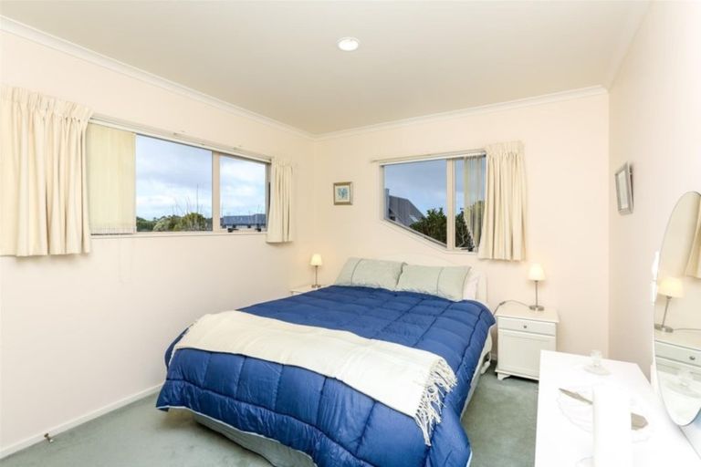 Photo of property in 1 Maple Crescent, Whalers Gate, New Plymouth, 4310