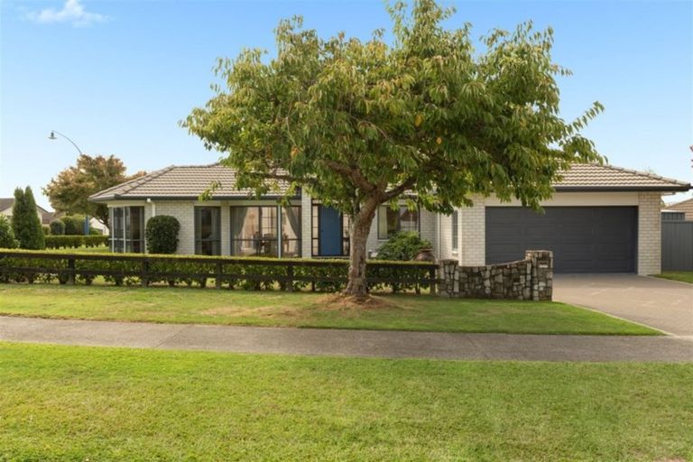 Photo of property in 1 Amberley Crescent, Bethlehem, Tauranga, 3110