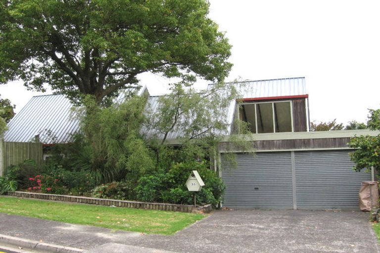 Photo of property in 33 Telstar Place, Beach Haven, Auckland, 0626