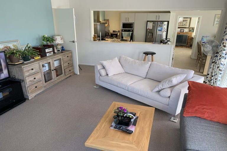 Photo of property in 60a Opaheke Road, Opaheke, Papakura, 2113