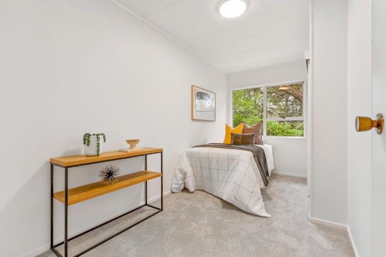 Photo of property in 176 Universal Drive, Henderson, Auckland, 0610