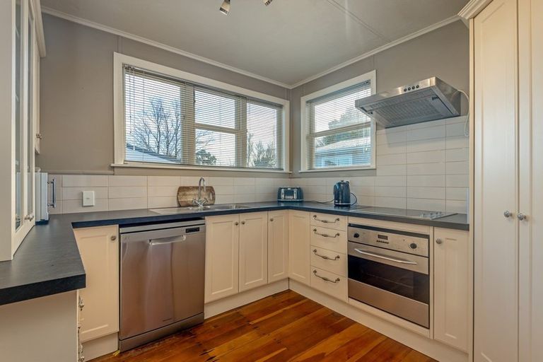 Photo of property in 3 Ilford Place, Awapuni, Palmerston North, 4412