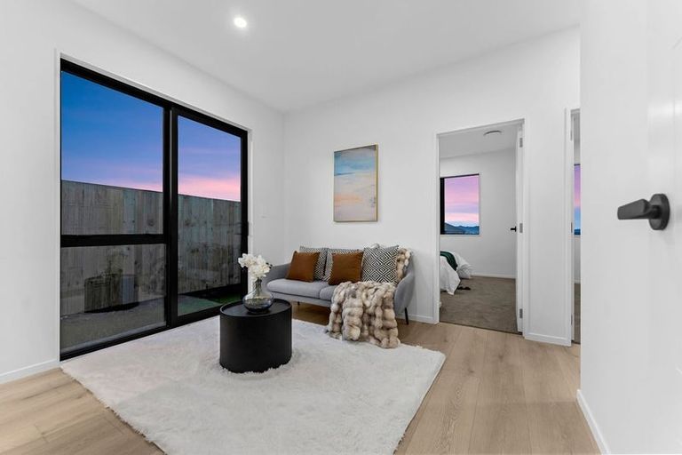 Photo of property in 16 Booker Drive, Tuakau, 2121