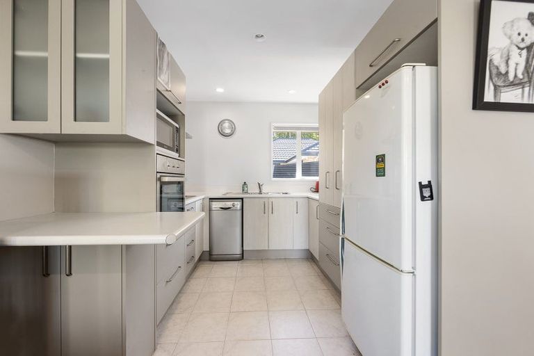 Photo of property in 3/28 Englefield Road, Belfast, Christchurch, 8051