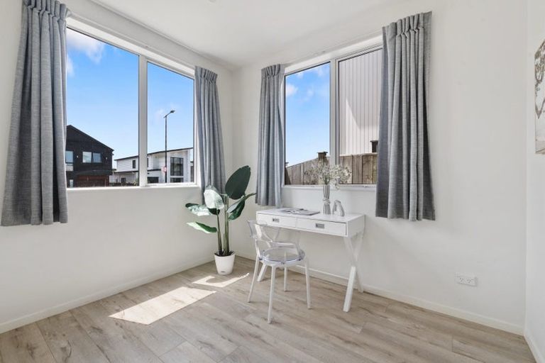 Photo of property in 64 Craigs Way, Hobsonville, Auckland, 0616