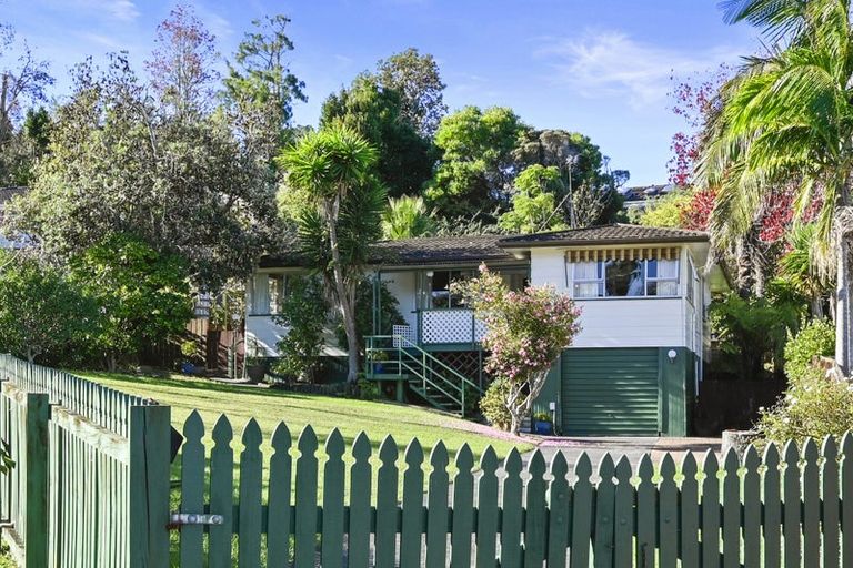 Photo of property in 29 Sequoia Place, Sunnynook, Auckland, 0620