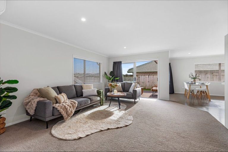 Photo of property in 14 Rochfort Crescent, Pyes Pa, Tauranga, 3112