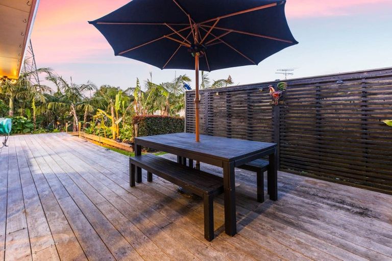 Photo of property in 14 Norman Close, The Gardens, Auckland, 2105