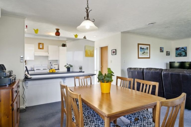 Photo of property in 92 Harvey Street, Waipahihi, Taupo, 3330