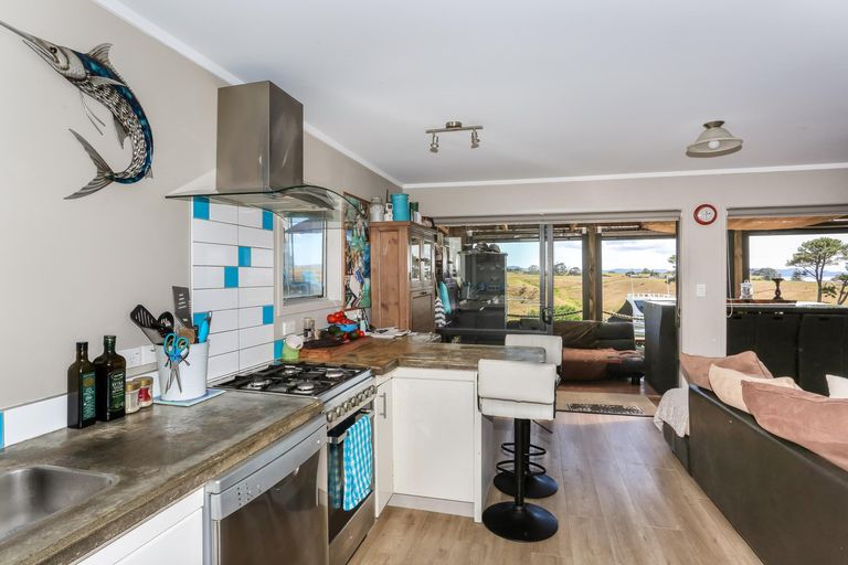 Photo of property in 481b Grahams Beach Road, Manukau Heads, Waiuku, 2684