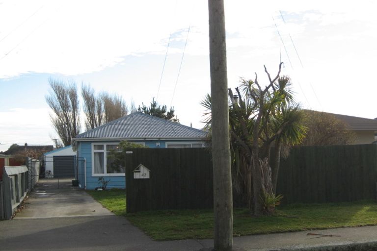 Photo of property in 42 Blake Street, New Brighton, Christchurch, 8061
