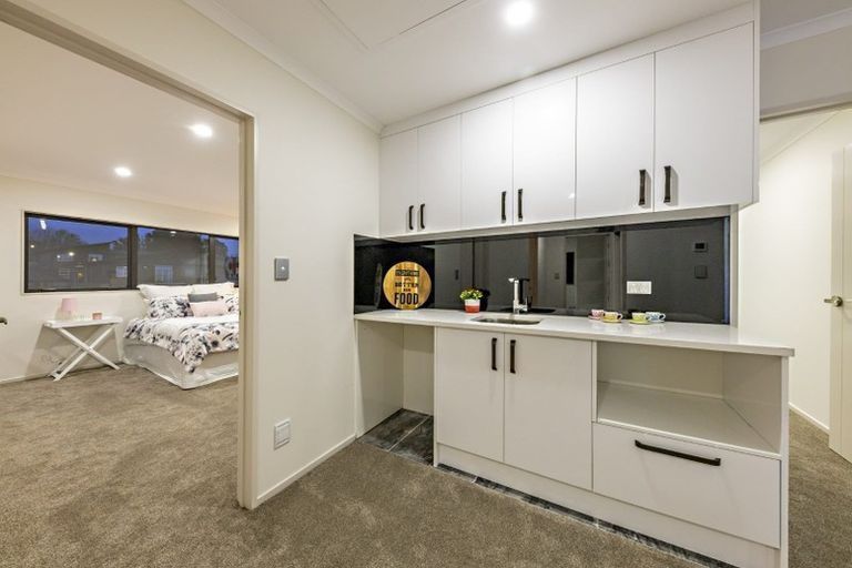 Photo of property in 4 Nanleen Rise, Manurewa, Auckland, 2105