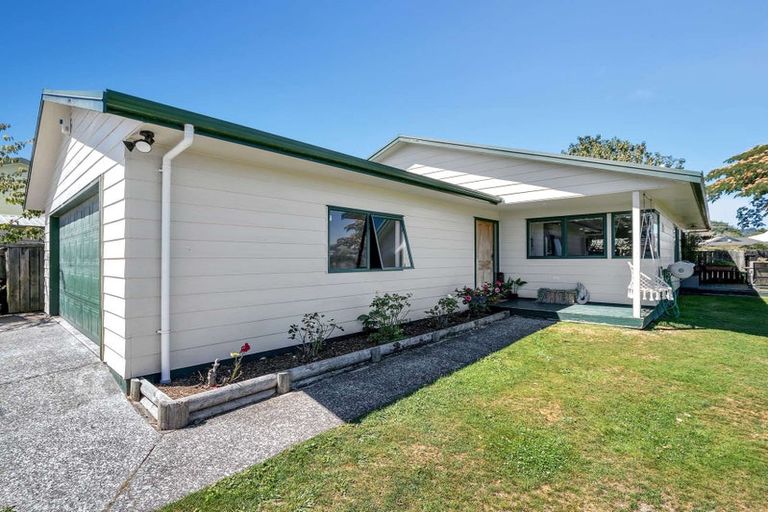 Photo of property in 14 Bronte Place, Owhata, Rotorua, 3010