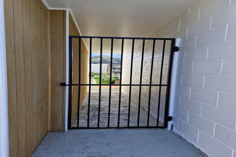 Photo of property in 39 Milne Terrace, Island Bay, Wellington, 6023