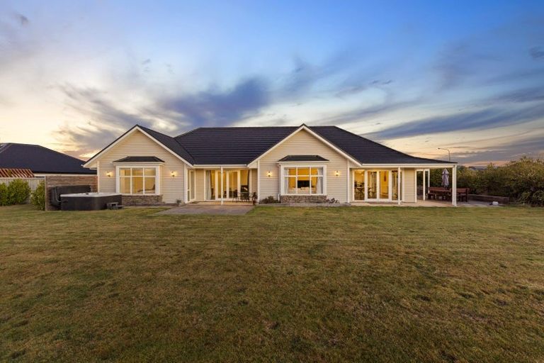 Photo of property in 28 Elizabeth Allen Drive, West Melton, 7618