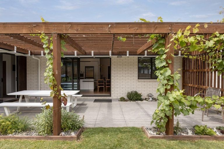 Photo of property in 18 Moira Close, Welcome Bay, Tauranga, 3175